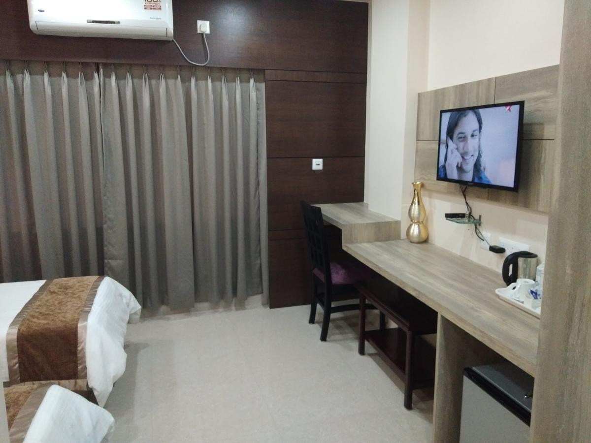Hotel Welkin Residency Tezpur Экстерьер фото
