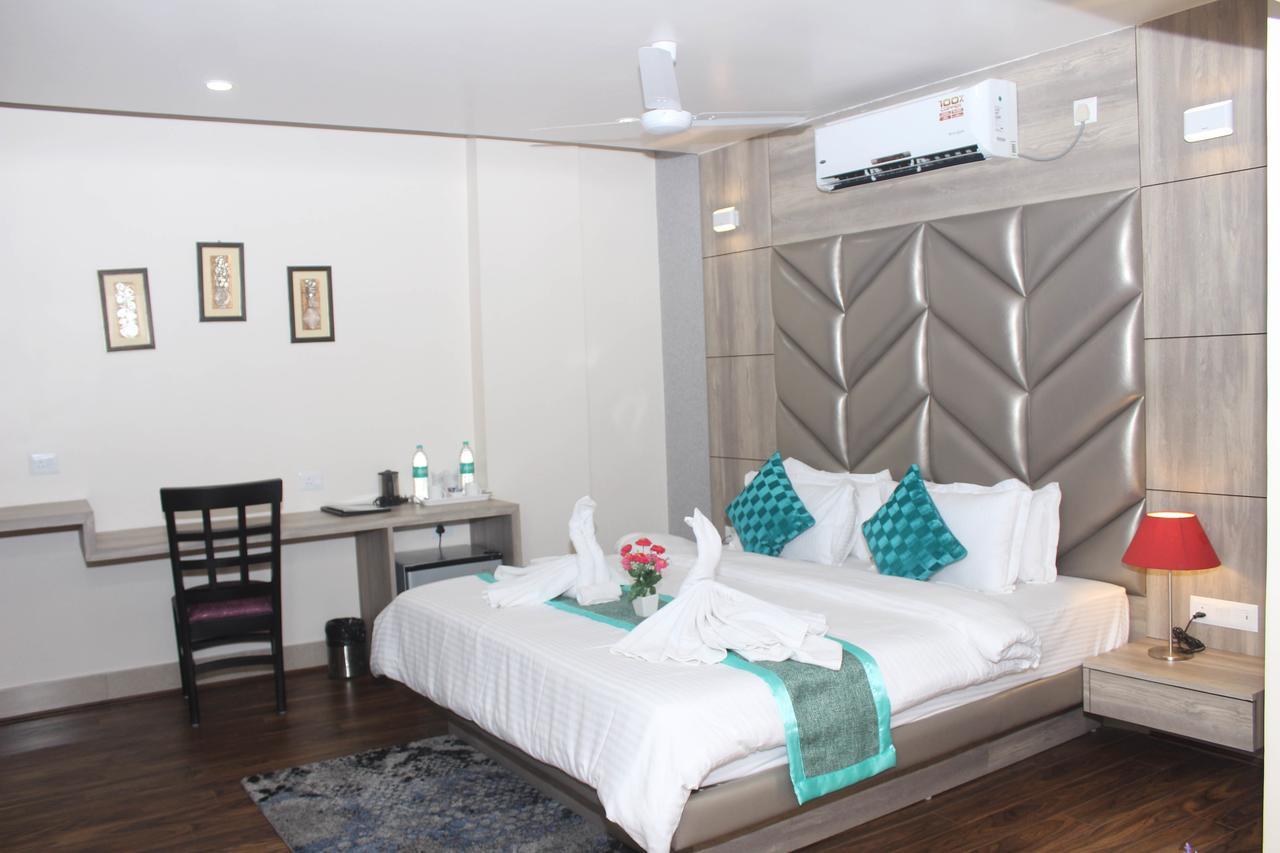 Hotel Welkin Residency Tezpur Экстерьер фото